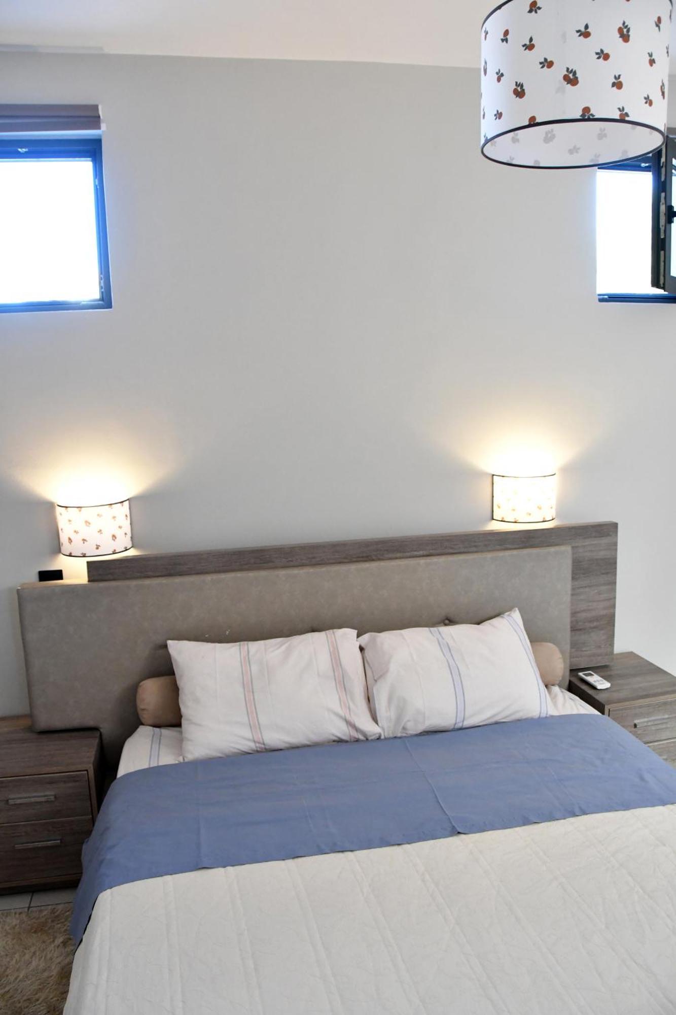 Ferienwohnung Polles Εlies Cozy Αpartment Aegina Exterior foto